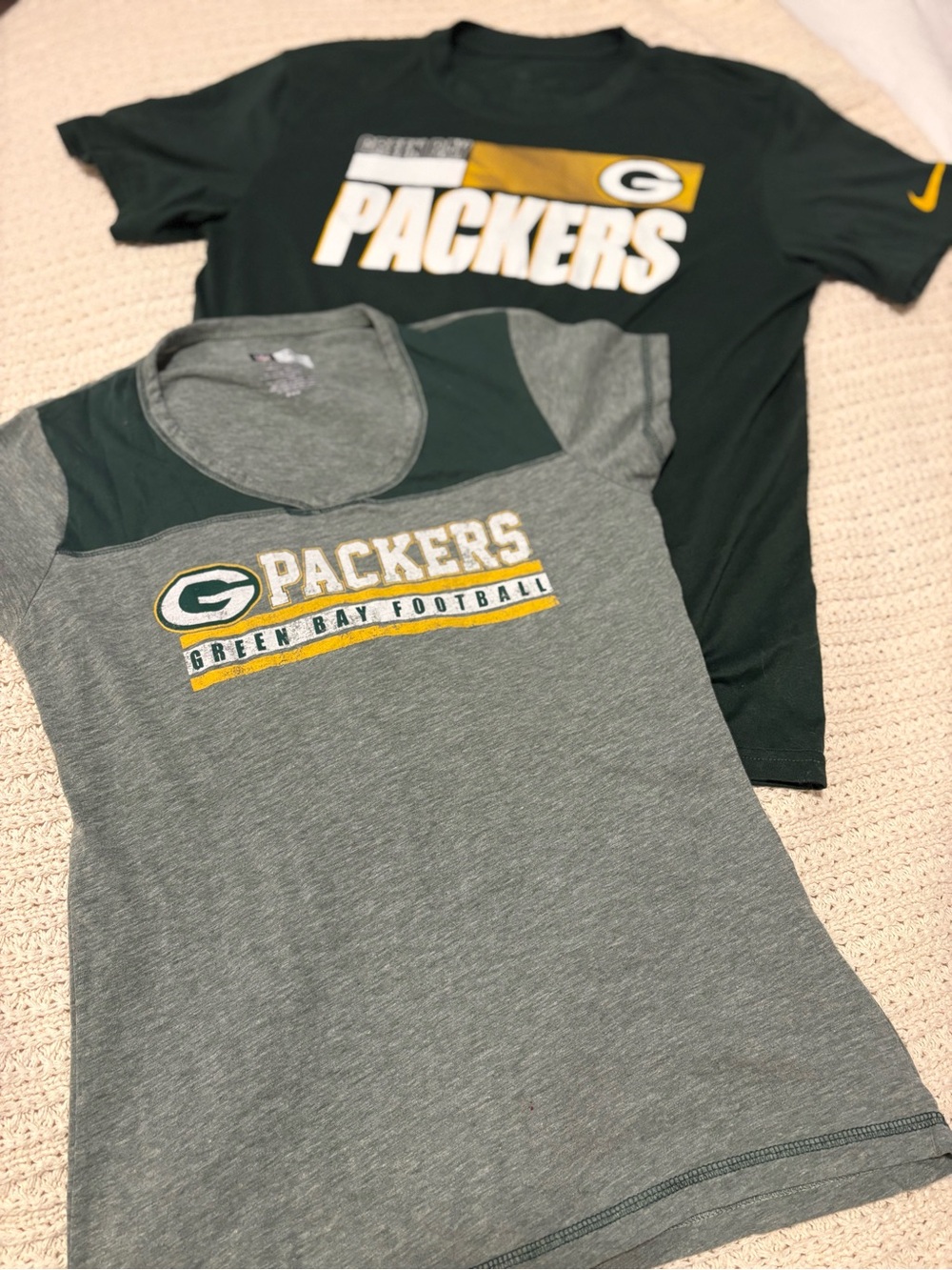 NFL - Green Bay Packers T-shirt Bundle Sz Medium